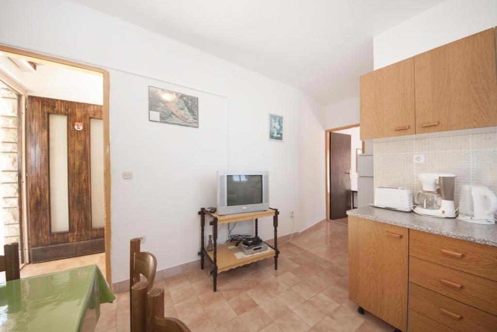 Apartments Mira Сплитска Екстериор снимка
